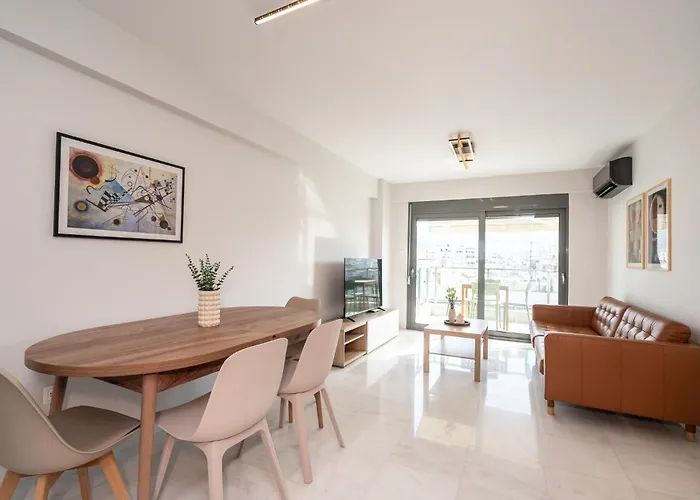 דירה Modern 2 Bedroom סלוניקי