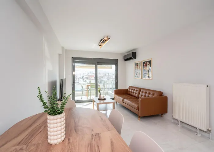 Modern 2 Bedroom *