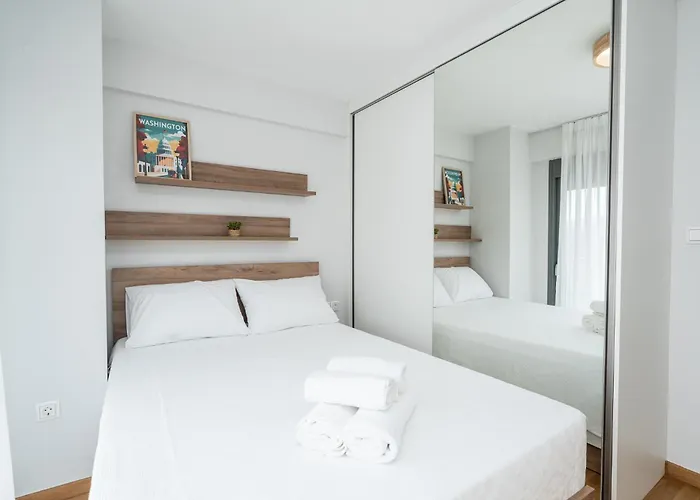 Modern 2 Bedroom סלוניקי