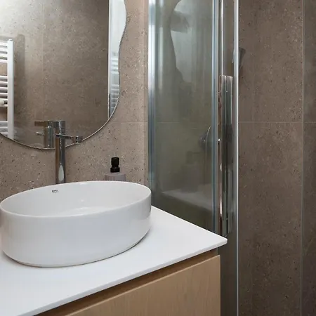 דירה Modern 2 Bedroom סלוניקי